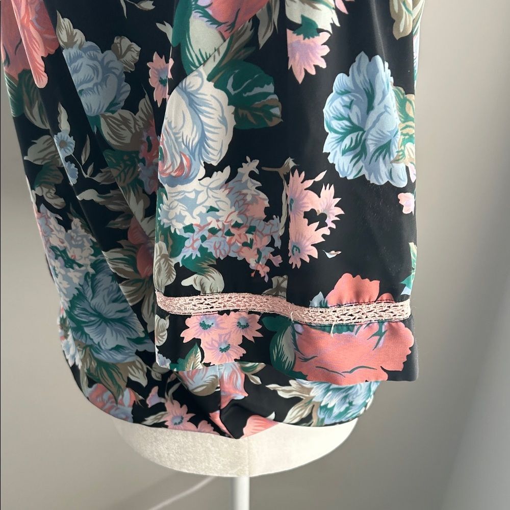 Victoria's Secret Vintage Gold Label Black and Pink Floral Pajama Top - Picture 8 of 13
